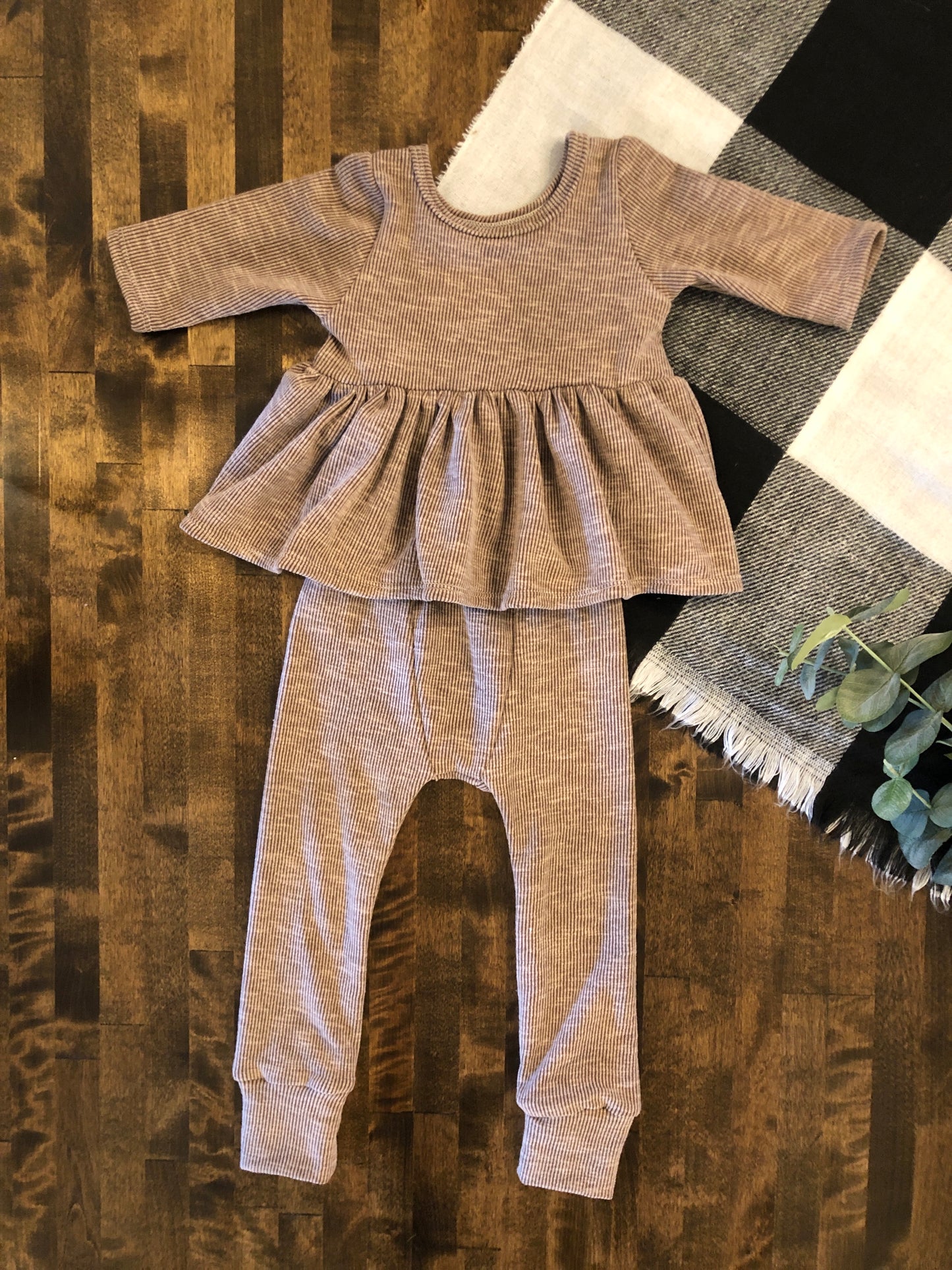 RUBY OR TAUPE Cozy Rib Lounge Set