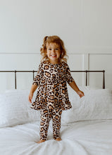 Load image into Gallery viewer, Cheetah Rib Leggings
